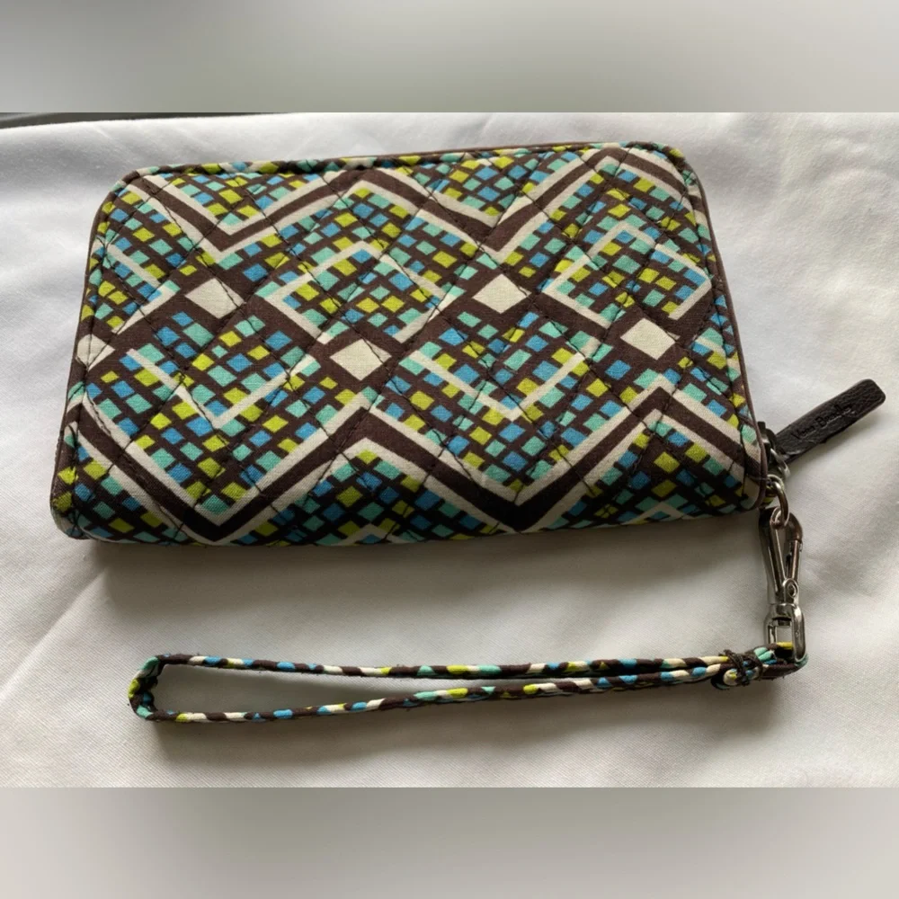 Vera Bradley Wallet Wristlet in the Retired Rain Forest pattern